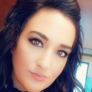 Meet your Posher, Valerie